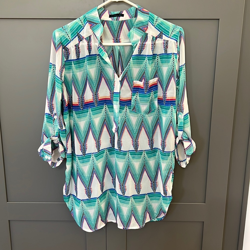 {CALS}Sz L Sheer White/Green/Blue/Red Chevron Print Tunic w3/4 Sleeve